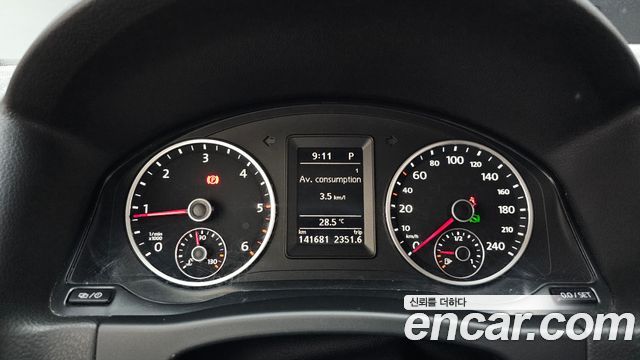 Volkswagen Tiguan 2016 — photo 8
