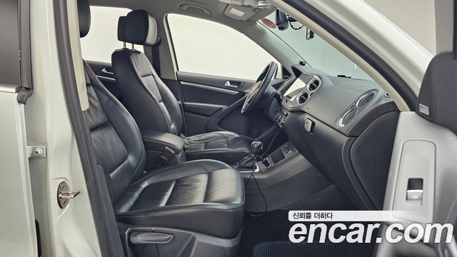 Volkswagen Tiguan 2016 — photo 11