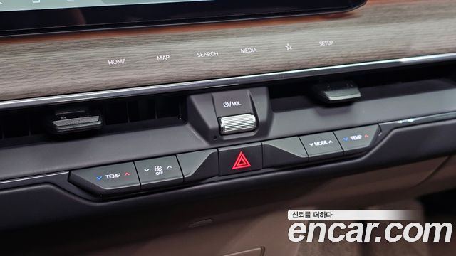 Kia EV9 2024 — photo 28