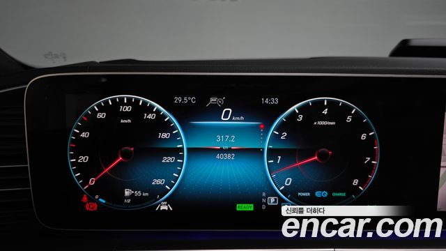 Mercedes-Benz GLS-Class 2021 — photo 11