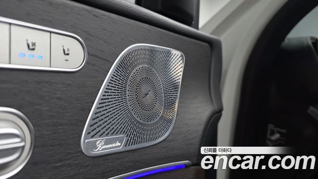 Mercedes-Benz GLS-Class 2021 — photo 23