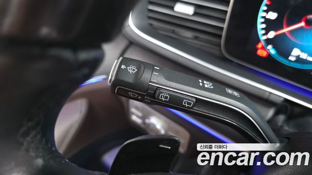 Mercedes-Benz GLS-Class 2021 — photo 33