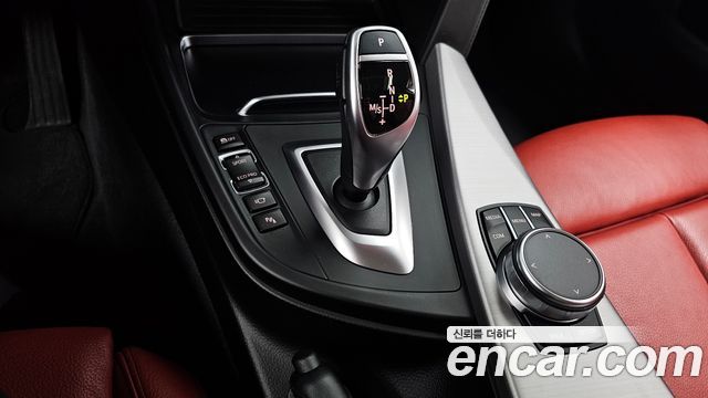 BMW 4-Series 2021 — photo 12