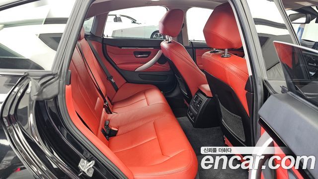 BMW 4-Series 2021 — photo 18