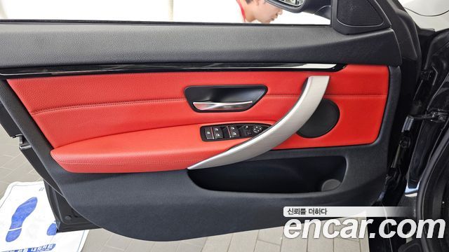 BMW 4-Series 2021 — photo 14