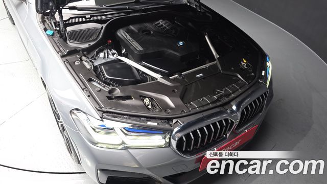 BMW 5-Series 2023 — photo 6