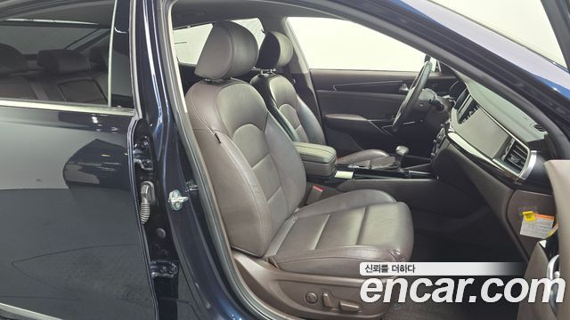 Kia K7 2019 — photo 12