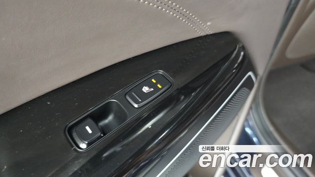 Kia K7 2019 — photo 18