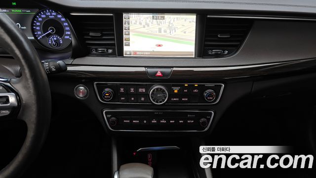 Kia K7 2019 — photo 19
