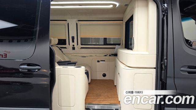 Mercedes-Benz Sprinter 2023 — photo 17