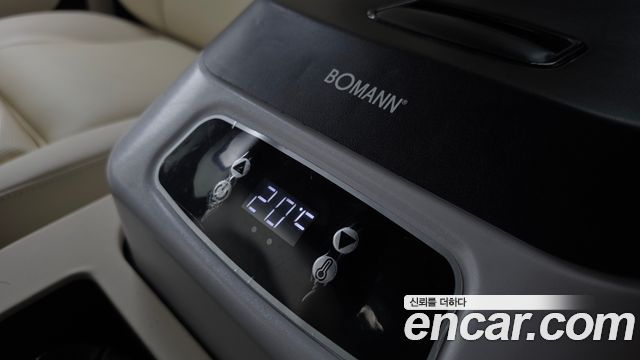 Mercedes-Benz Sprinter 2023 — photo 26