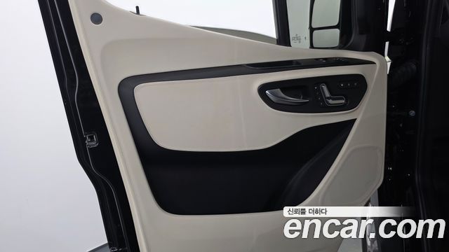 Mercedes-Benz Sprinter 2023 — photo 14
