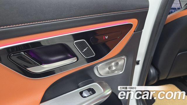 Mercedes-Benz GLC-Class 2024 — photo 24