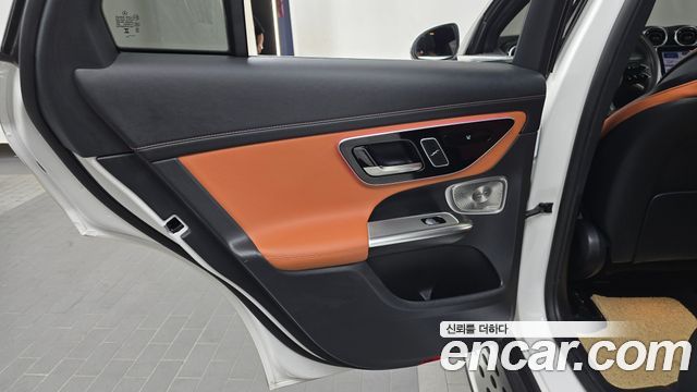 Mercedes-Benz GLC-Class 2024 — photo 15