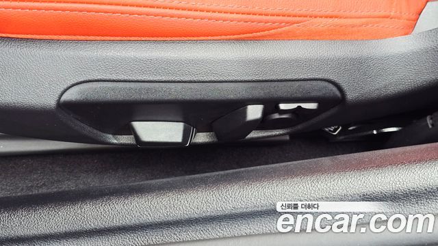BMW Z4 2025 — photo 32