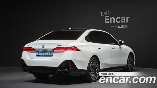 BMW i5 2025 — photo 2