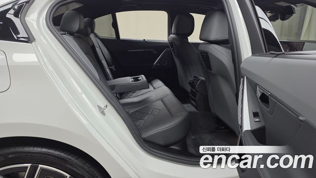 BMW i5 2025 — photo 17