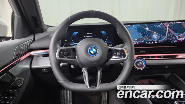 BMW i5 2025 — photo 20