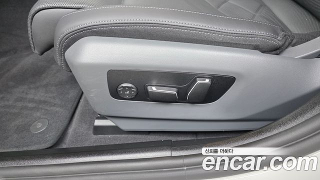 BMW i5 2025 — photo 31