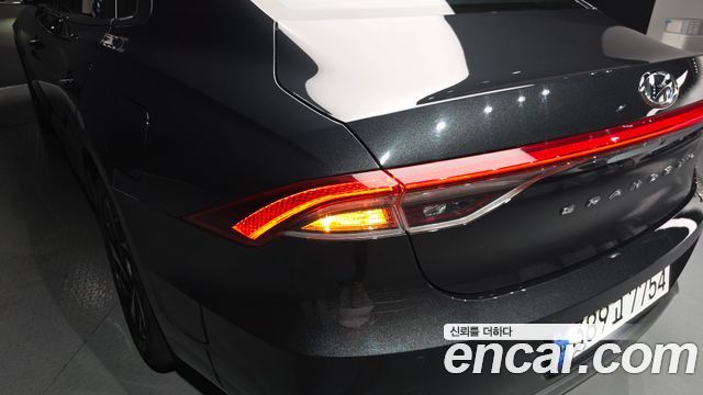 Hyundai Grandeur 2022 — photo 9