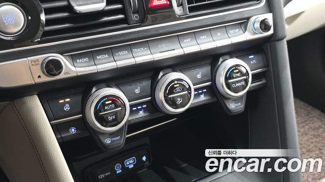 Genesis G70 2019 — photo 19