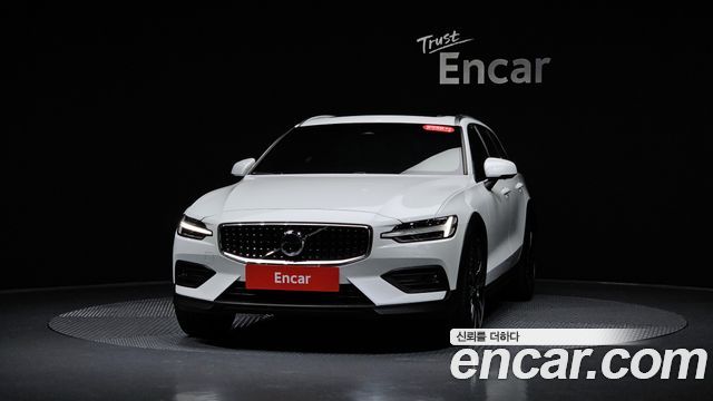 Volvo V60 2024 — photo 3