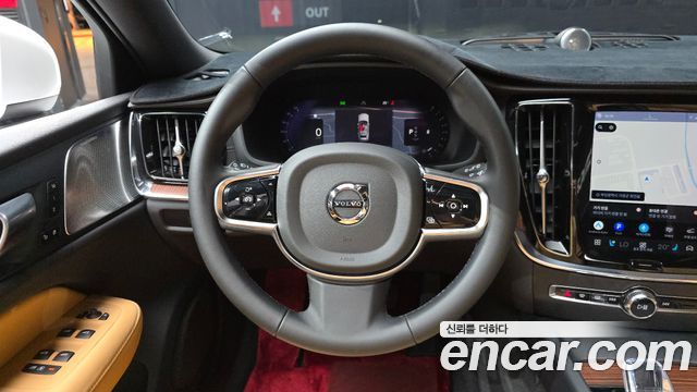 Volvo V60 2024 — photo 19