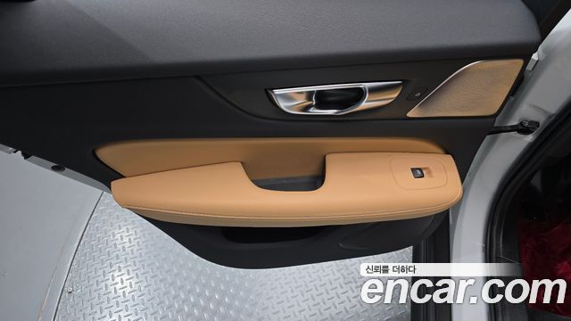 Volvo V60 2024 — photo 15
