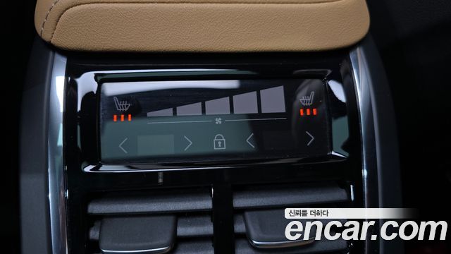 Volvo V60 2024 — photo 28