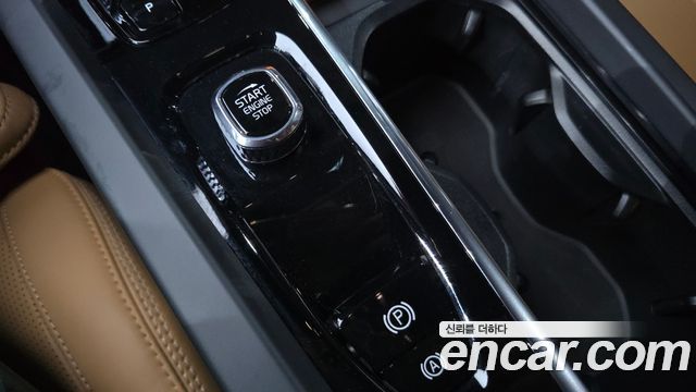 Volvo V60 2024 — photo 30