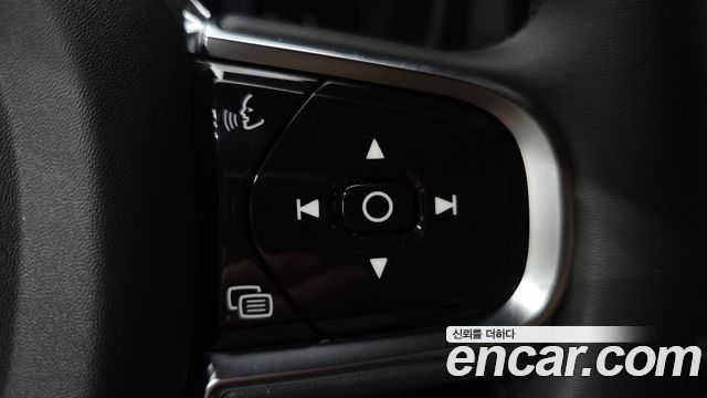 Volvo V60 2024 — photo 34