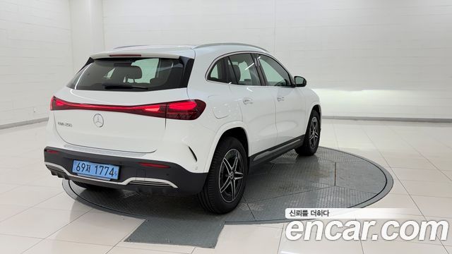 Mercedes-Benz EQA 2026 — photo 5