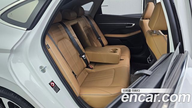 Hyundai Sonata 2021 — photo 17