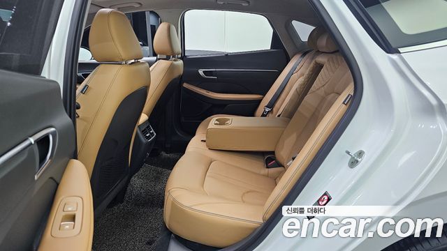 Hyundai Sonata 2021 — photo 18