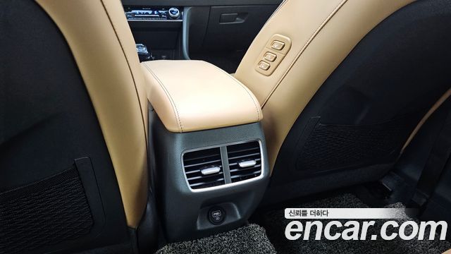Hyundai Sonata 2021 — photo 31