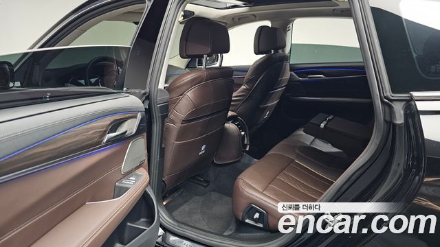BMW Gran Turismo 2023 — photo 18