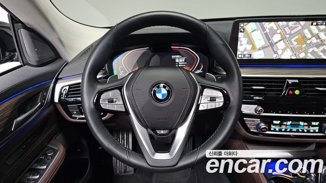 BMW Gran Turismo 2023 — photo 19