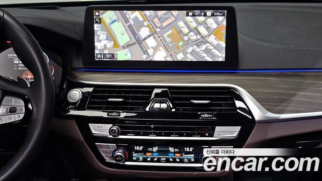 BMW Gran Turismo 2023 — photo 24