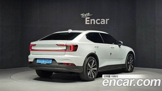 Polestar Polestar 2 2022 — photo 2