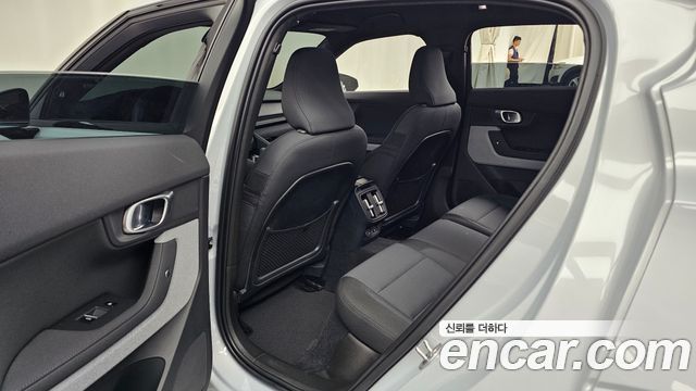 Polestar Polestar 2 2022 — photo 18