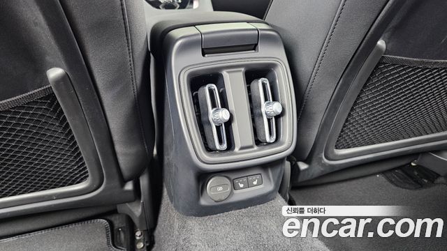 Polestar Polestar 2 2022 — photo 24