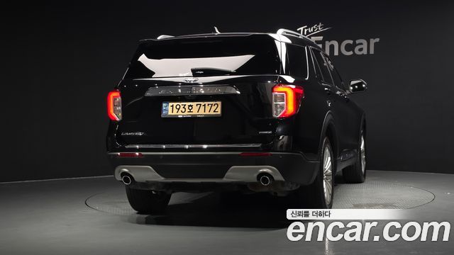 Ford Explorer 2022 — photo 4