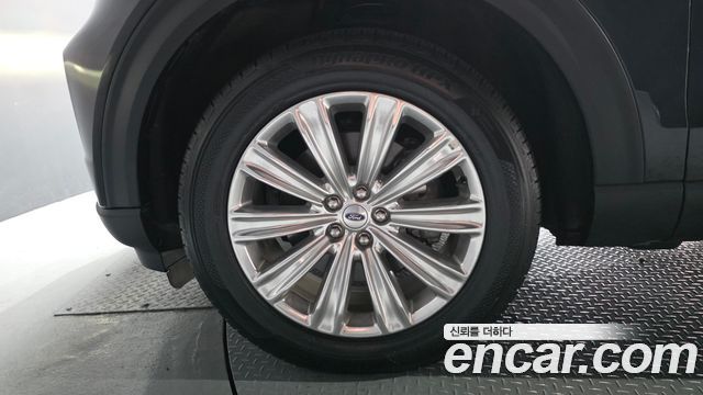 Ford Explorer 2022 — photo 5