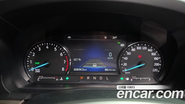 Ford Explorer 2022 — photo 11