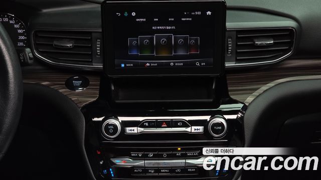 Ford Explorer 2022 — photo 20