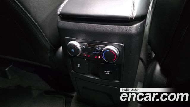 Ford Explorer 2022 — photo 24