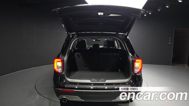 Ford Explorer 2022 — photo 26