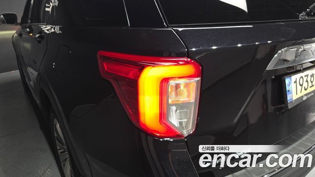 Ford Explorer 2022 — photo 9