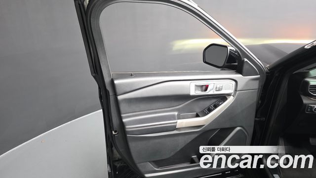 Ford Explorer 2022 — photo 14
