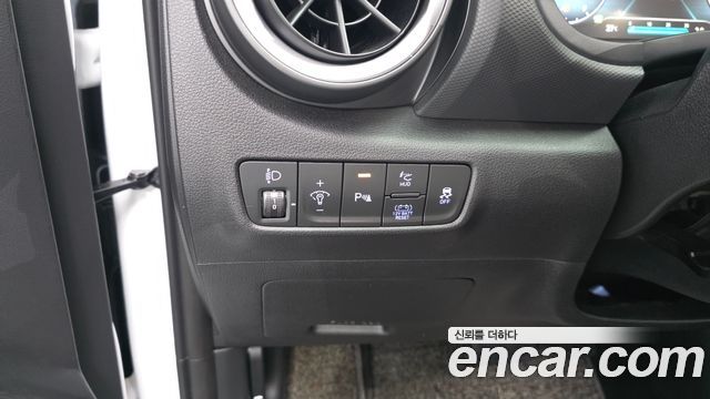 Hyundai Kona 2023 — photo 25